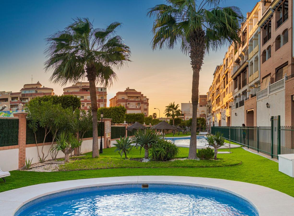 Apartamento 2 Dormitorios En La Mejor Zona De Roquetas Roquetas de Mar Exteriör bild